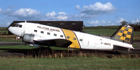 Glücklicher Zufall: Ein altes Bild der "D-CXXX" aus einem DC-3-Bildband