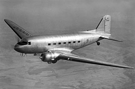 Bild einer DC-3 im Flug