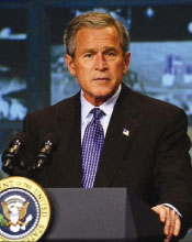 Präsident Bush während der Rede im NASA-HQ