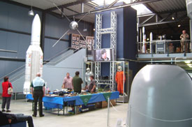 Die Ariane 5 (1:10) ist eine Dauerleihgabe der ESA
