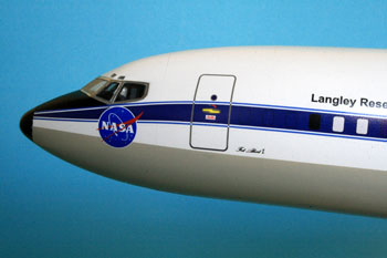 Bild von der Boeing 737-130 NASA 515