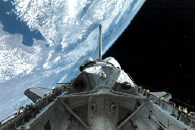 Das europäische Spacelab-Modul in der Ladebucht des Space Shuttle