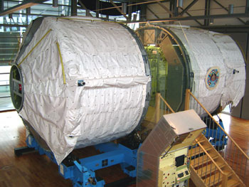 Spacelab-Experimentsegment von hinten-rechts